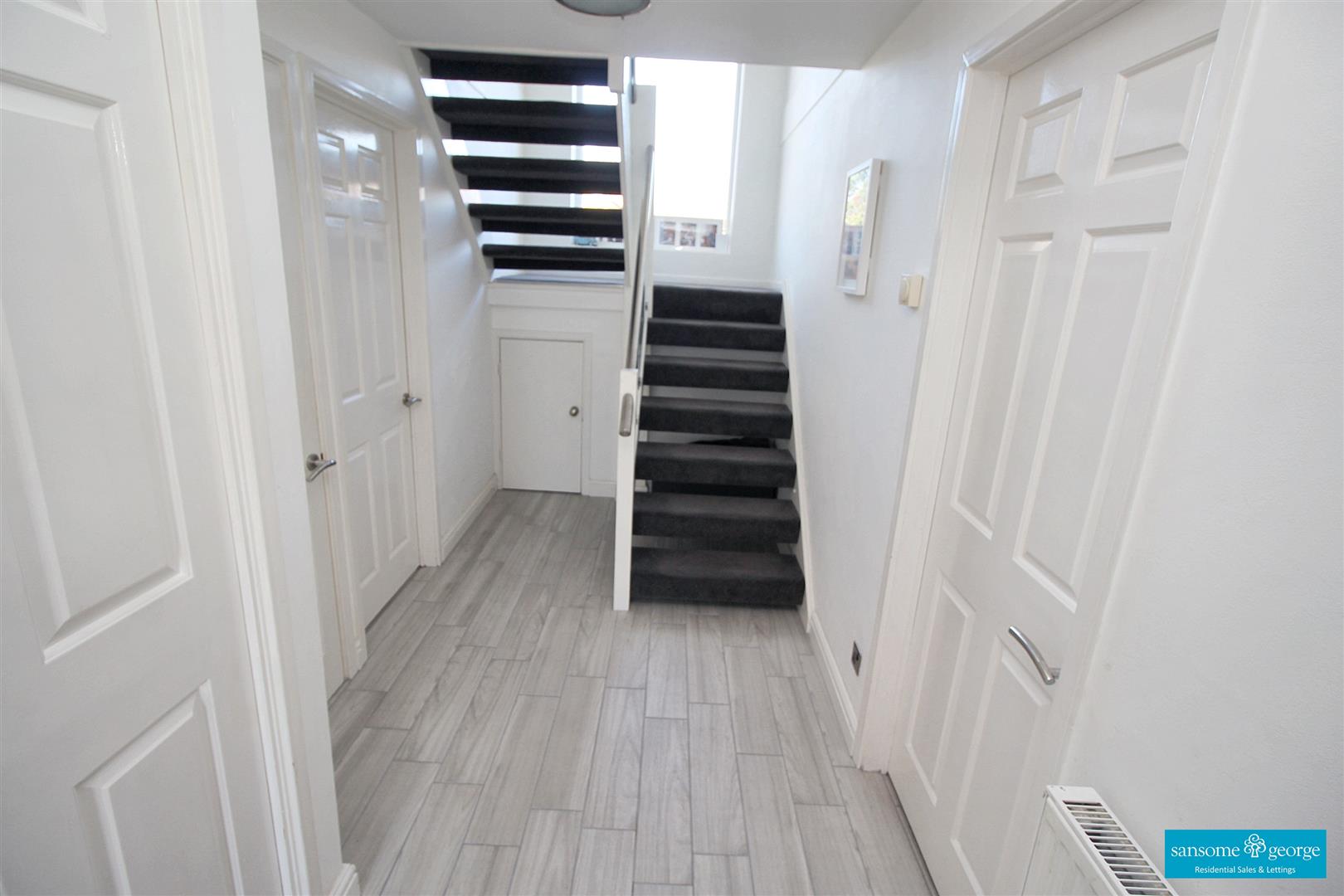 Huscarle Way, Tilehurst, Reading